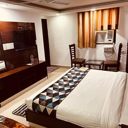 Hotel New Delhi Extérieur photo