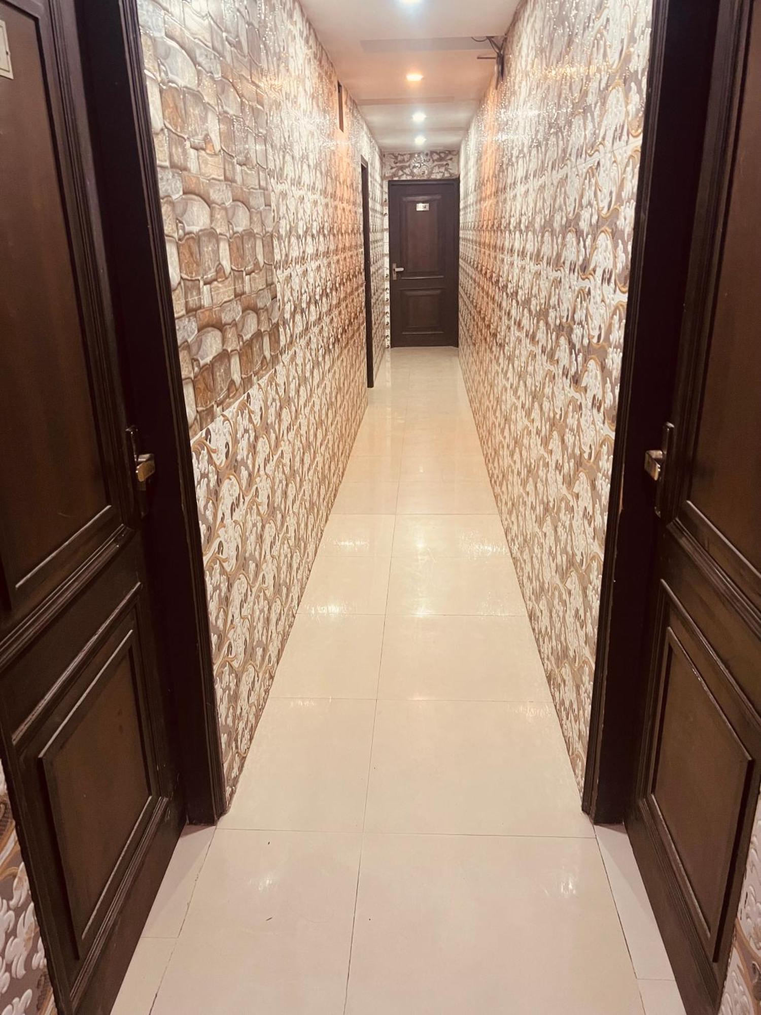 Hotel New Delhi Extérieur photo