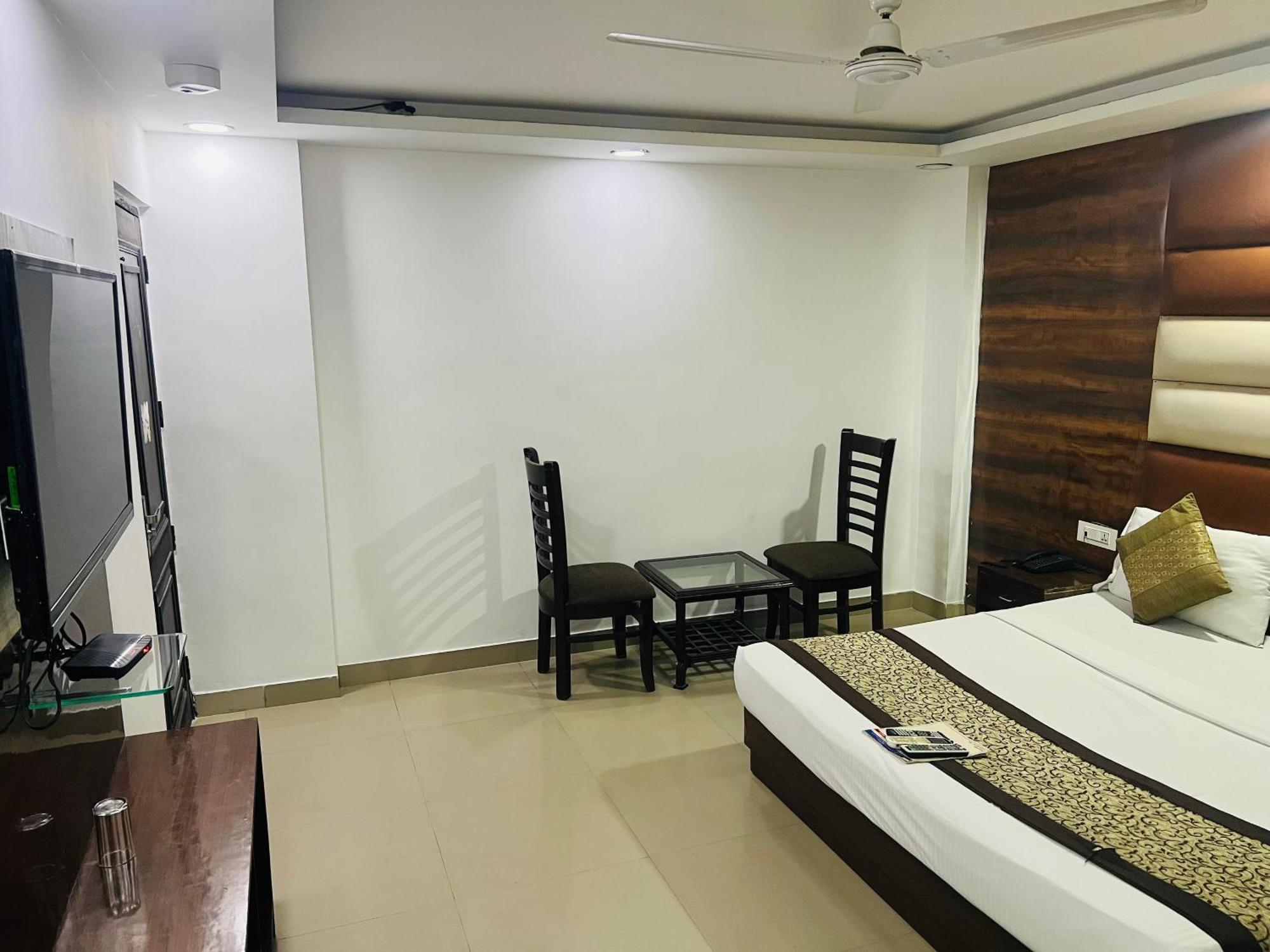 Hotel New Delhi Extérieur photo