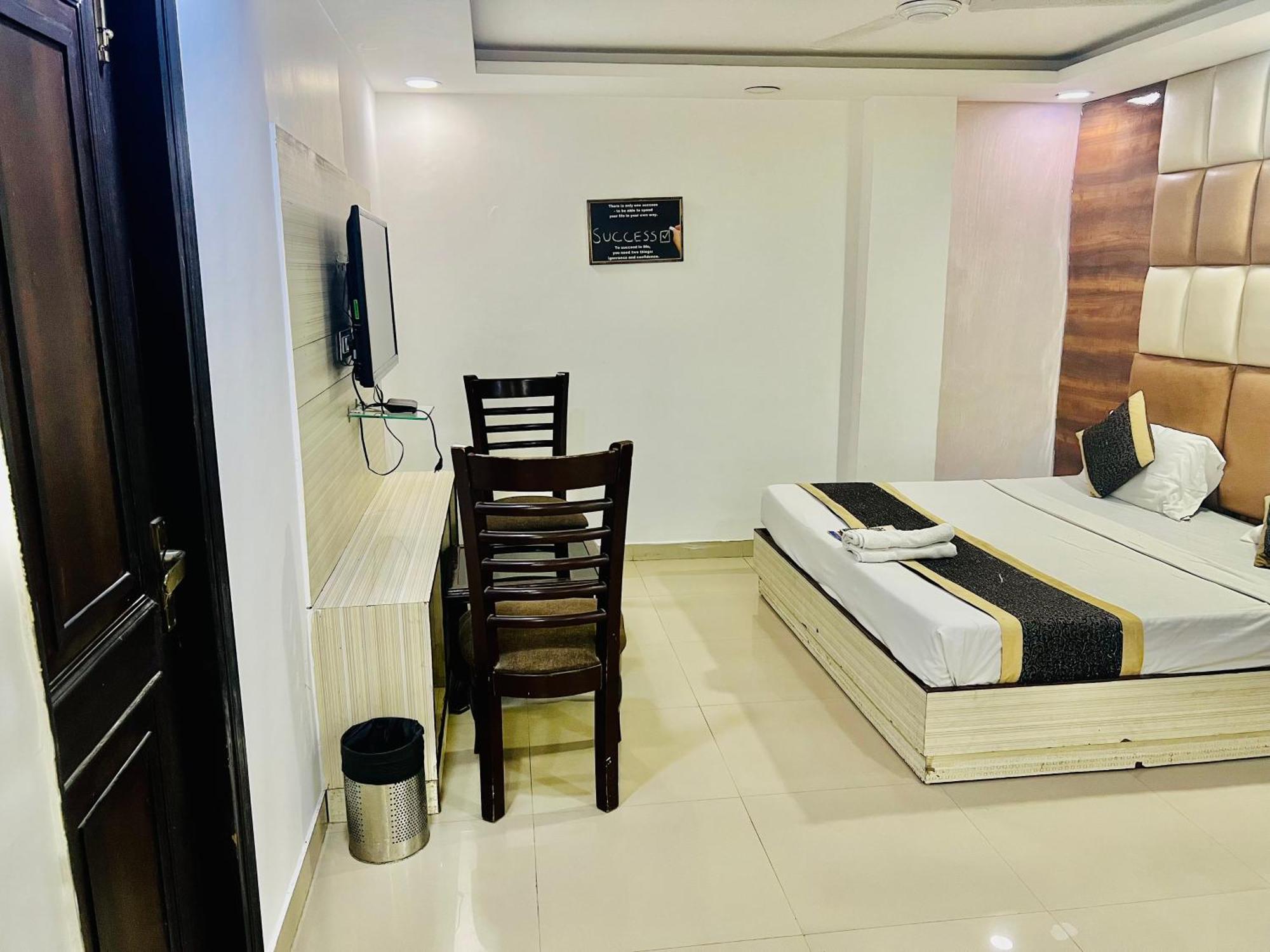 Hotel New Delhi Extérieur photo